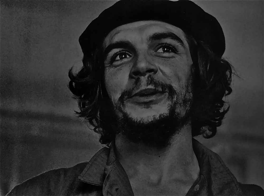 33 revoluciones, de Canek Sánchez Guevara, en Confabulario