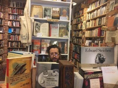 Desperate Literature, el placer de dormir en una librería