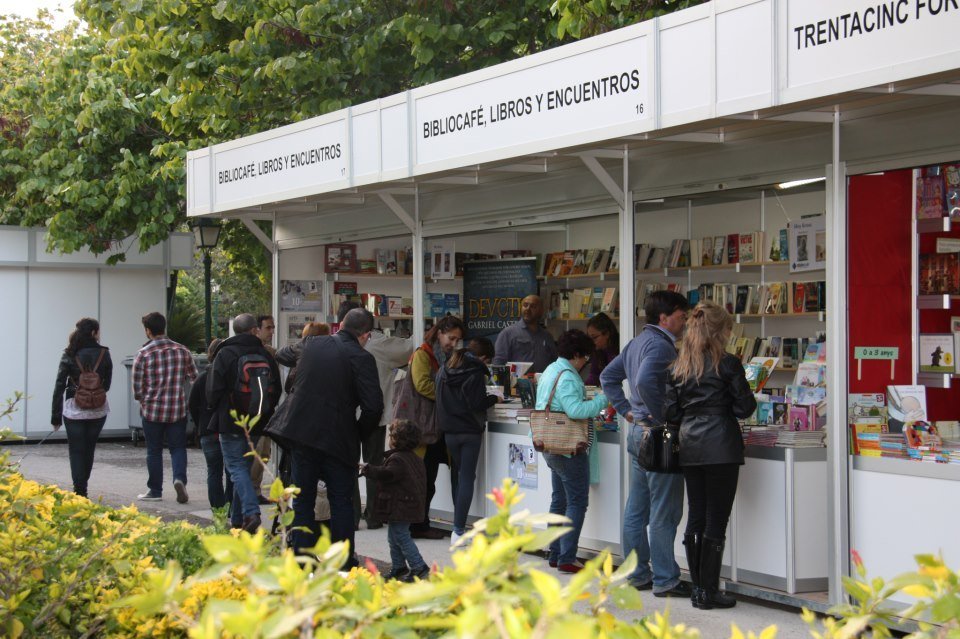 Bienvenidos a la Feria del Libro, bienvenidos a «la hoguera de las vanidades»