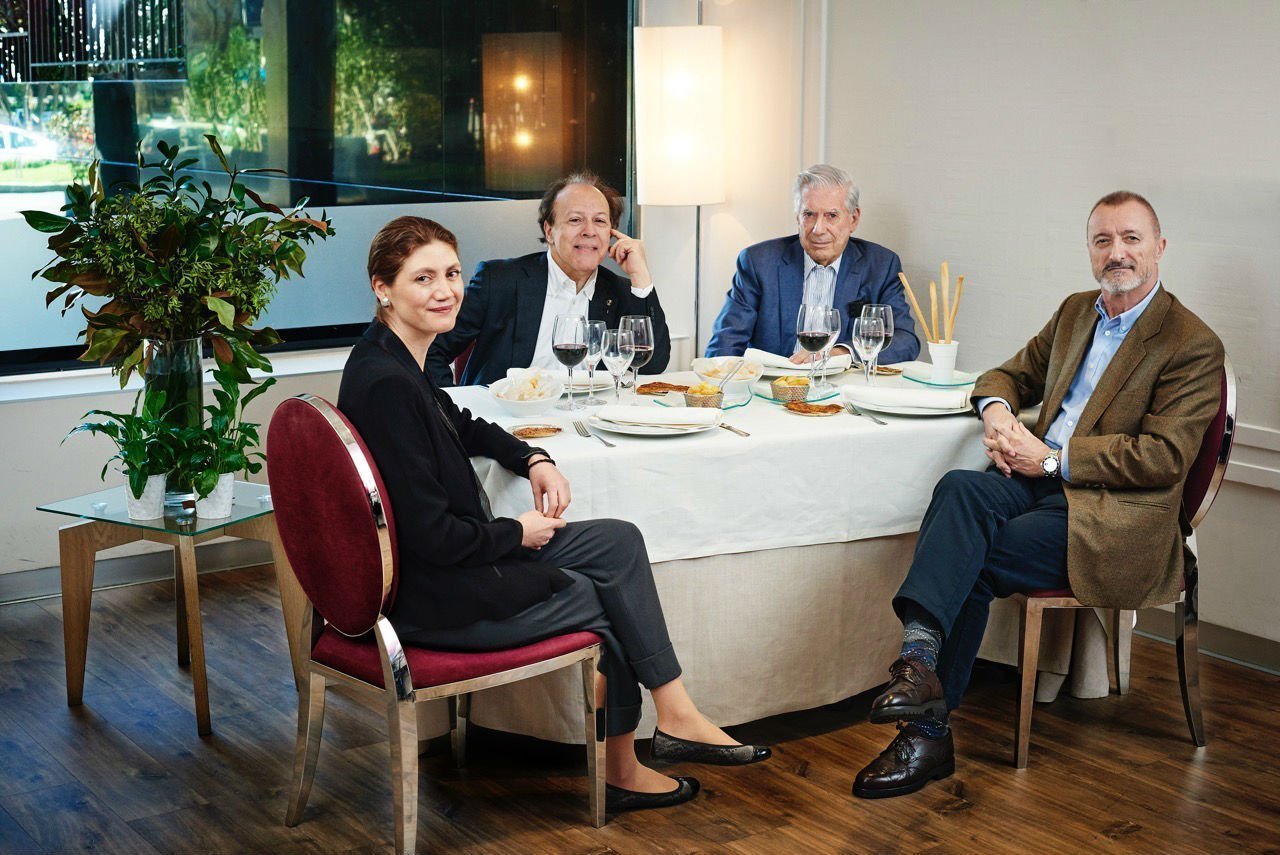Pilar Reyes, Javier Marías, Vargas Llosa y Pérez-Reverte. Foto: Antón Goiri