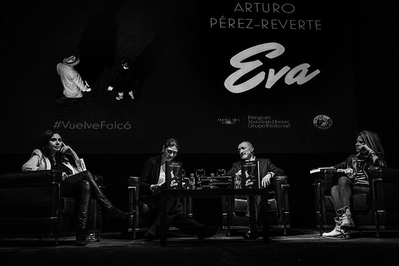 Presentación de Eva, de Arturo Pérez-Reverte. Foto: Victoria Iglesias