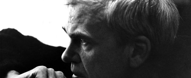 Un encuentro con Milan Kundera en 1982: “El totalitarismo estimula el erotismo”