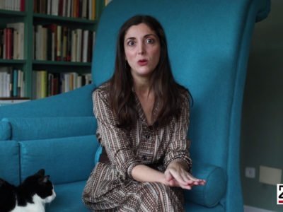 ¿Cuál es el peso de la crítica literaria en España?