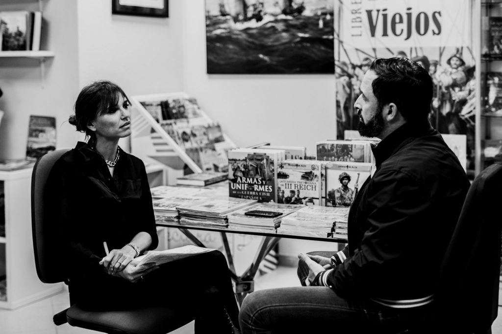Entrevista a Santiago Abascal. Foto de Jeosm