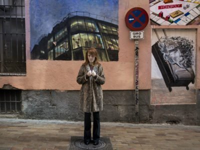 Vanessa Montfort: “Corremos detrás de nuestras vidas sin llegar a alcanzarlas nunca”