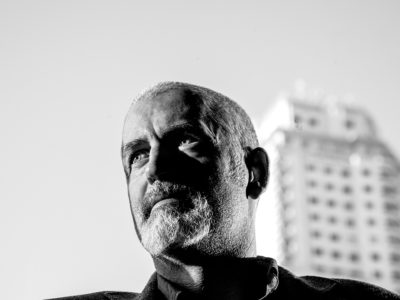 José Ángel Mañas gana el Ateneo de Sevilla con los personajes del Kronen