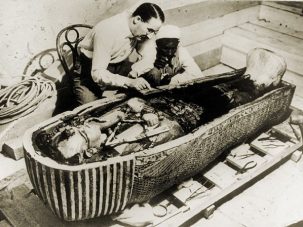 Howard Carter descubre la tumba de Tutankamón