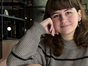 Joana Marcús: «La literatura juvenil es tan de verdad como la adulta»