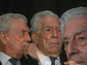 Se publica la obra periodística de Vargas Llosa en cinco volúmenes
