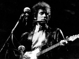 Nace Bob Dylan