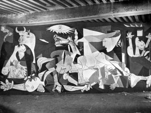 El Guernica de Picasso se expone al público en París