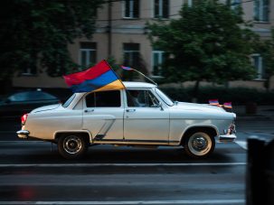 Armenia declara su independencia