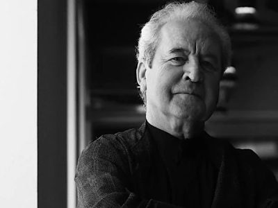 John Banville: «La Iglesia lleva 500 años haciendo lo mismo sin arrepentirse de nada»