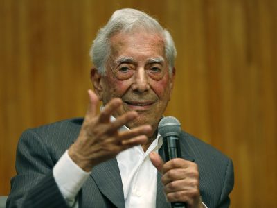 La novela «Le dedico mi silencio» y un ensayo sobre Sartre serán las últimas obras de Vargas Llosa