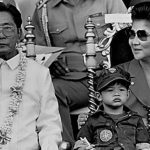 El dictador Ferdinand Marcos abandona Filipinas