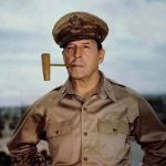 Douglas MacArthur, el general que cumplió con su palabra en la II Guerra Mundial