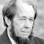 Alexandr Solzhenitsyn regresa a Rusia después de 20 años de exilio