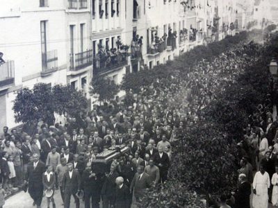 El multitudinario entierro de Julio Romero de Torres, 94 años después