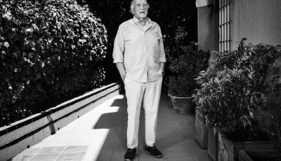 Manuel Vicent: El porvenir actúa en golpes de teatro