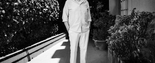 Manuel Vicent: El porvenir actúa en golpes de teatro