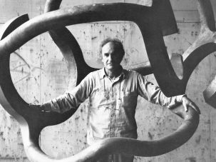 Eduardo Chillida y la forja del tiempo: Ciento volando, de Arantxa Aguirre   