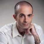 Yuval Noah Harari: «La mayor parte de la información no es verdad, es basura»