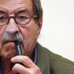 Günter Grass reflexiona sobre la vejez, la política y el arte en la inédita «La estatua»