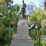 La estatua de Benítez: drama en tres actos