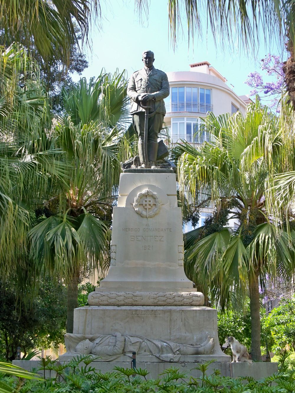 La estatua de Benítez: drama en tres actos