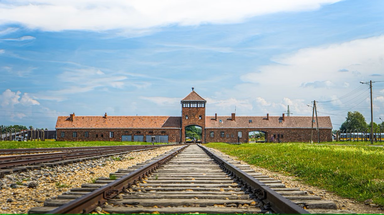 Poesía después de Auschwitz