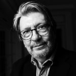 Ignacio Camacho: “El sevillano se ofrece en espectáculo al viajero”