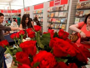 Comienza la fiesta de la rosa y el libro