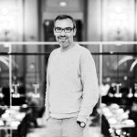 Jorge Corrales: “No se puede escribir poniendo un trampantojo delante, sin que se te vea mucho”