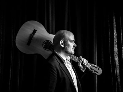 Miguel Barrero: «Dylan elevó la música popular a la categoría literaria, Cohen subió un peldaño más»