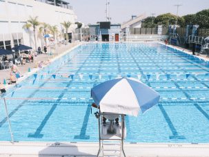 ¿Voy a tener que bajar así a la piscina?