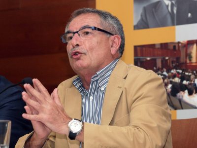 Antonio Álvarez de la Rosa: “Flaubert consiguió convertirnos a todos en Madame Bovary”