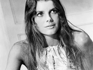 Katharine Ross, atrapada en un viaje en el tiempo