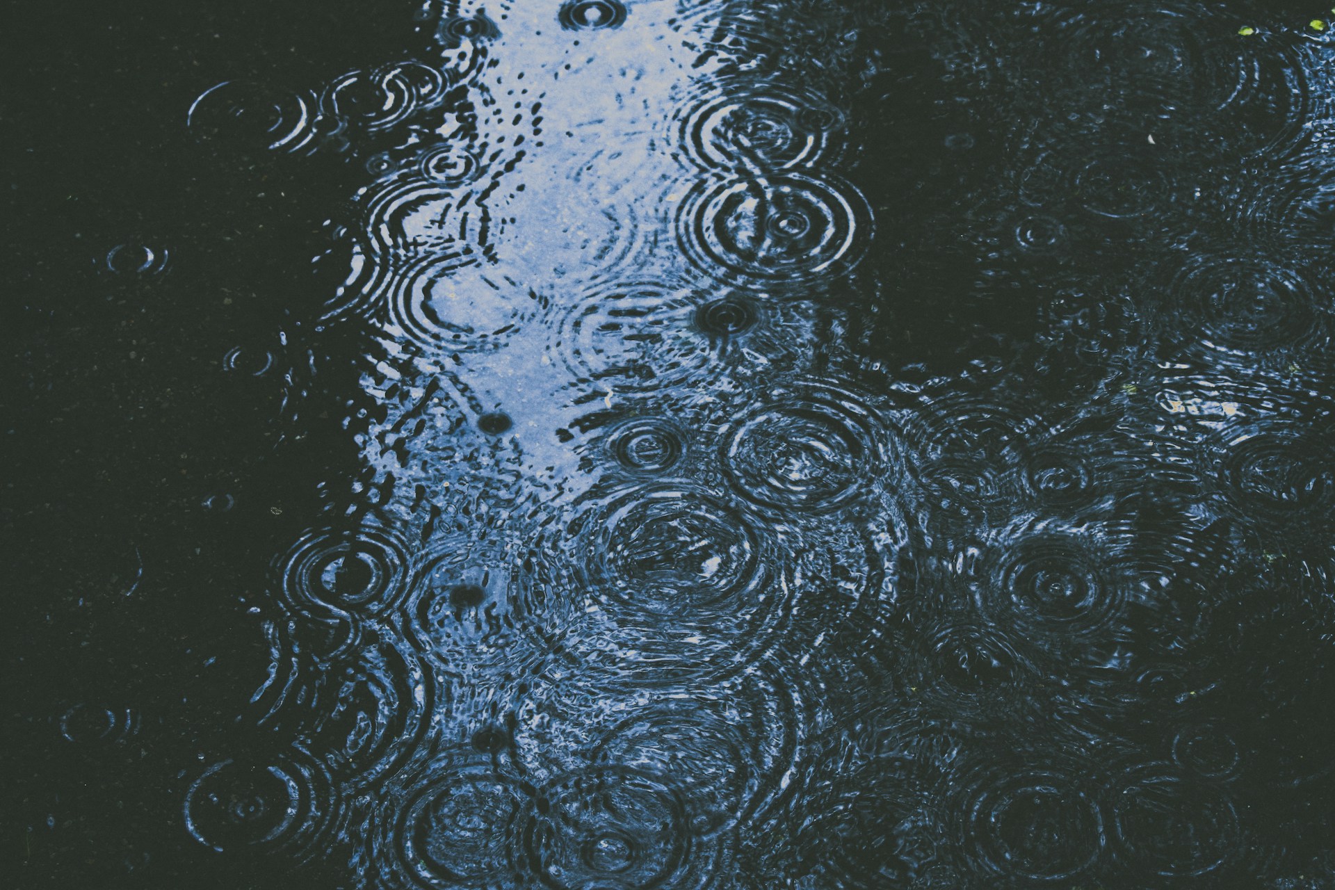 Pontedeume, con lluvia