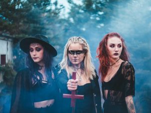 Un aquelarre turístico