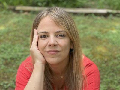 Aroa Moreno: “Franco murió en la cama, pero la dictadura lo hizo en la calle”