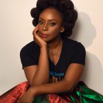 Chimamanda Ngozi Adichie: “La verdadera amistad femenina es revolucionaria”