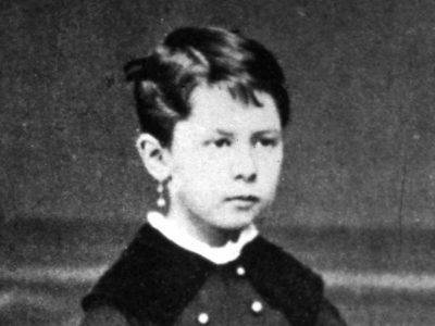 La mirada de una niña descubre nuestra grandeza más remota