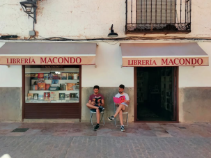 Macondo, ¿y si montamos una librería?