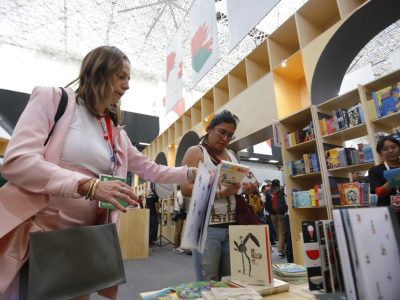 La FIL de Guadalajara, renovarse o morir de aburrimiento