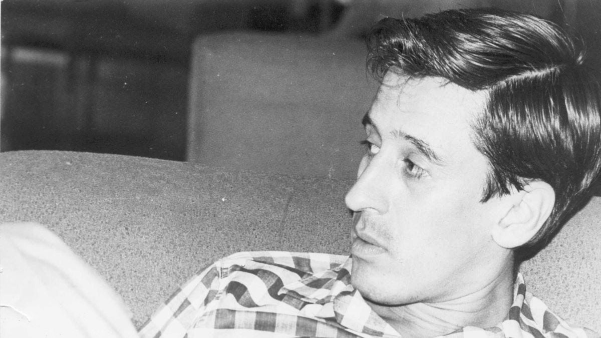 5 grandes poetas de El Salvador