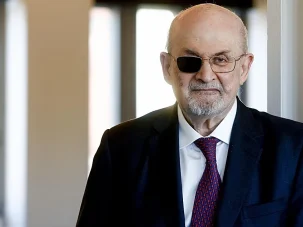 Salman Rushdie: “No creo en la vida después de la muerte pero es una ficción muy útil”