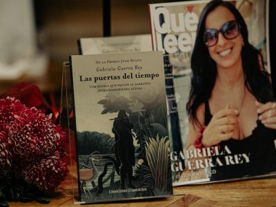 Presentación de Las puertas del tiempo, de Gabriela Guerra Rey