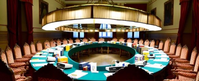 Un golpe sobre la mesa de la RAE