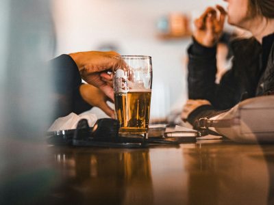 Cuando los extraños comienzan a verse distinto