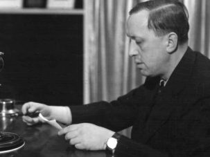 Se oye hablar por primera vez de los robots